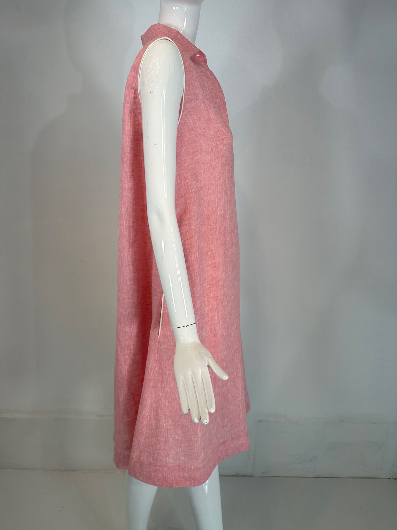 Loro Piana Sleeveless Pink Linen Chambray Button Placket Tent Dress W/ Palm Beach Vintage Loro Piana Sleeveless Pink Linen Chambray Button Placket Tent Dress W/ Palm Beach Vintage