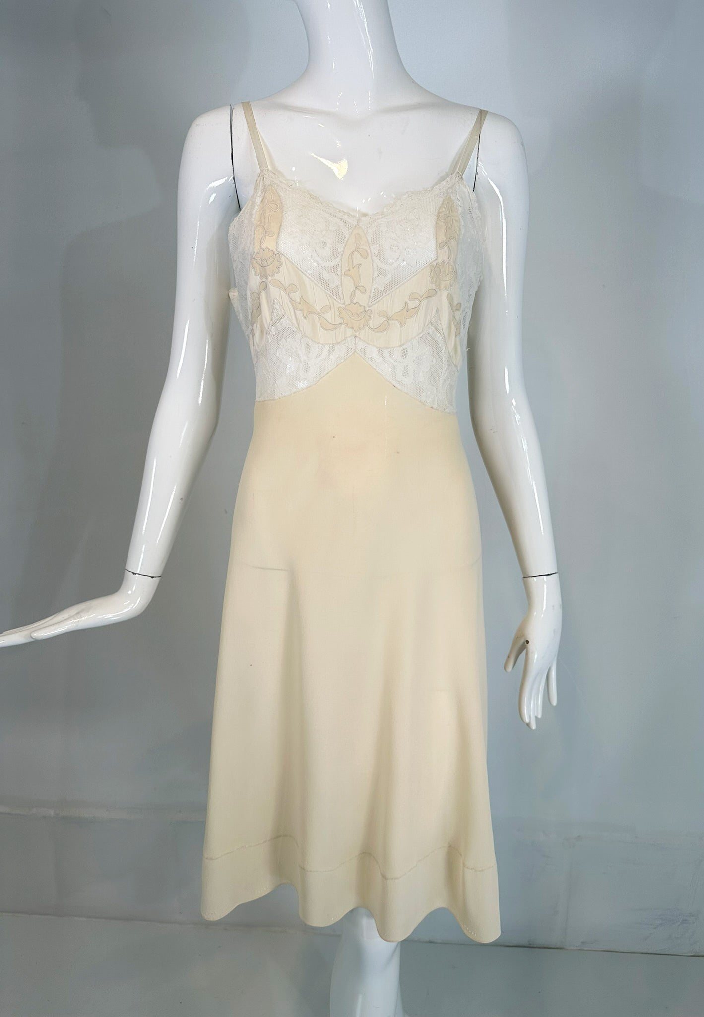 1930s Hand Made Cream Silk Chiffon Bobbin Lace Applique & Embroidered Palm Beach Vintage 1930s Hand Made Cream Silk Chiffon Bobbin Lace Applique & Embroidered Palm Beach Vintage