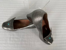 Vintage Sabra Aesthetic Textured Silver Leather Pumps W Art Metal Fronts 1960s