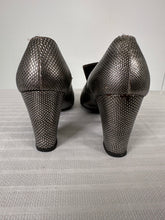 Vintage Sabra Aesthetic Textured Silver Leather Pumps W Art Metal Fronts 1960s