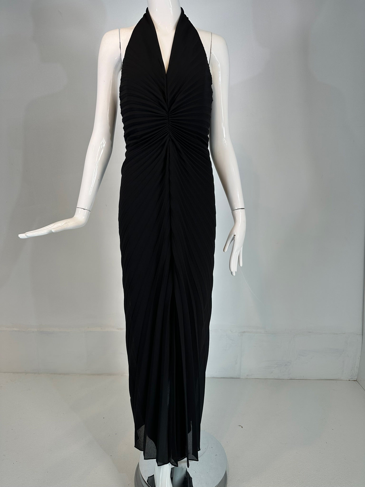 Joseph Ribkoff Black Crepe Plunge V Neckline Sunburst Pleat Halter Nec Palm Beach Vintage Joseph Ribkoff Black Crepe Plunge V Neckline Sunburst Pleat Halter Nec Palm Beach Vintage