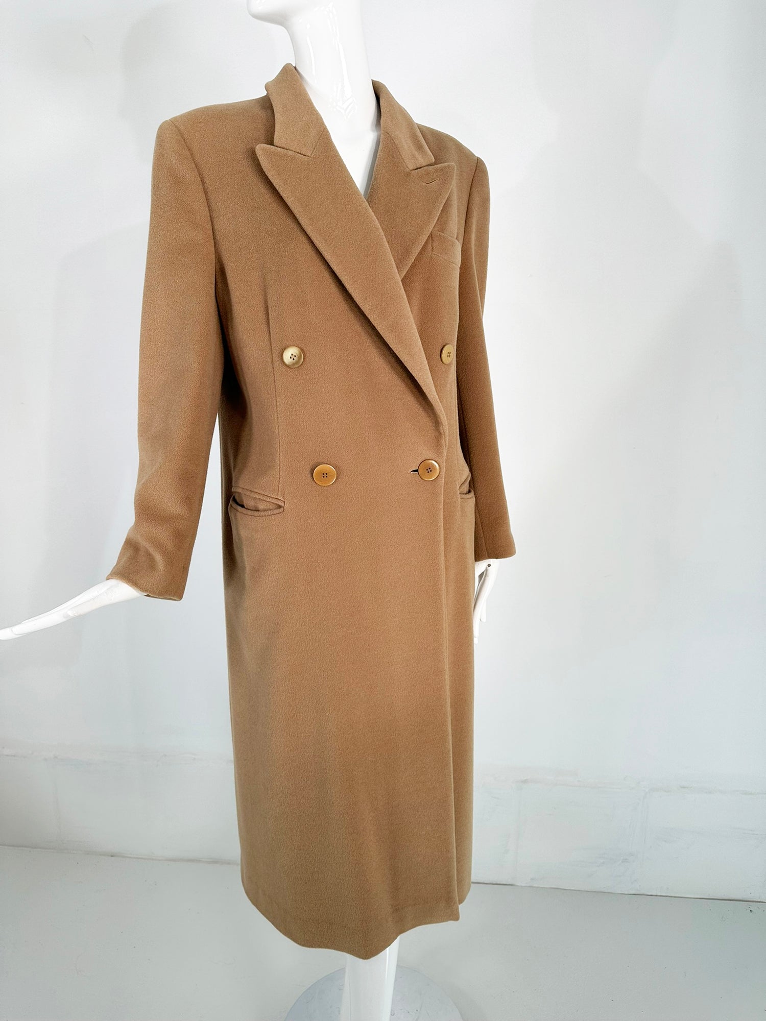 ジャケット・アウター 90s giorgio armani baby camel coat 52 SOLD Giorgio Armani Camel Hair Classic Double Breasted Coat 1990s