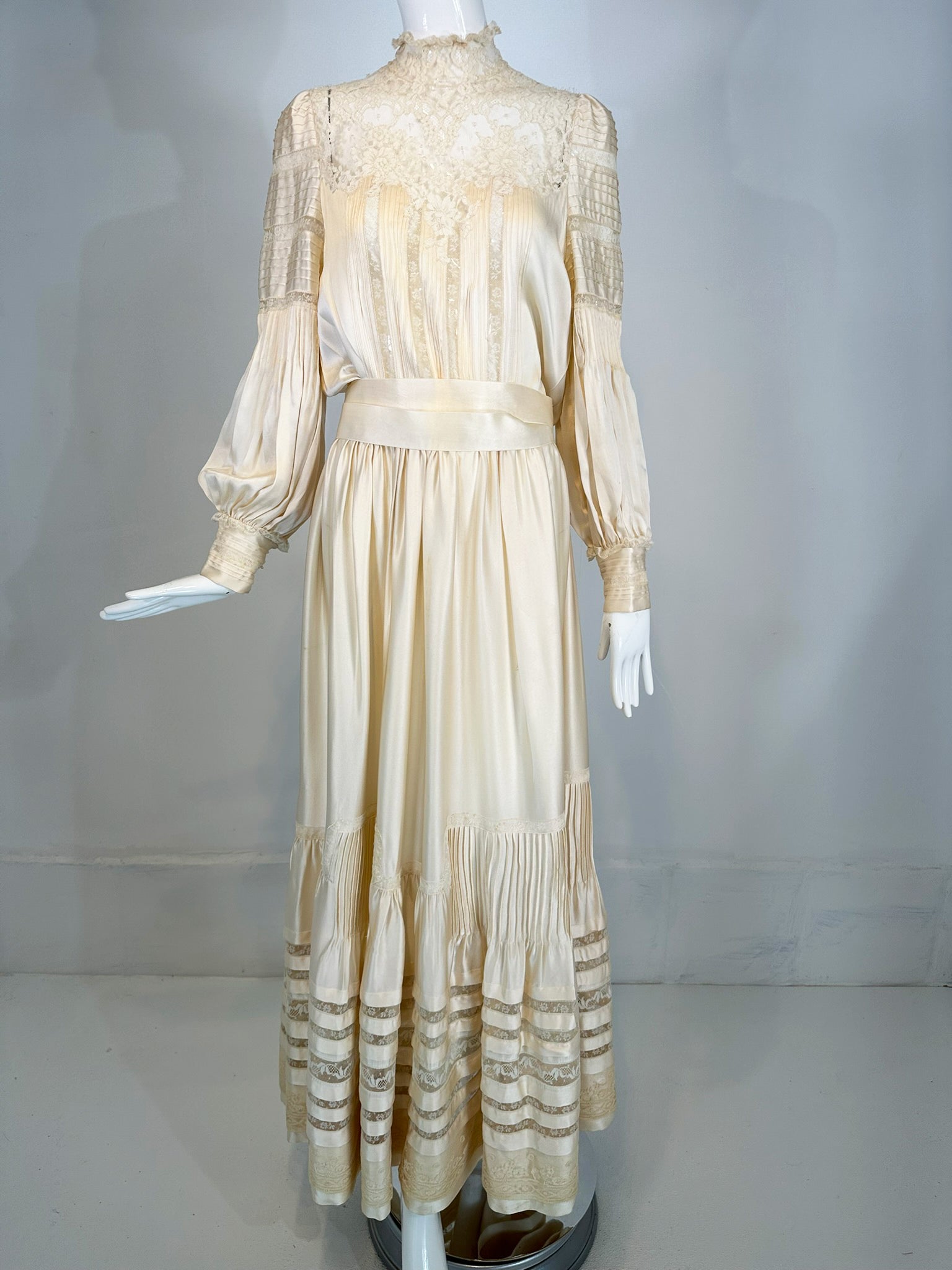 1970s Ivory Silk Satin & Lace Hand Made Victorian Style Wedding Dress Palm Beach Vintage 1970s Ivory Silk Satin & Lace Hand Made Victorian Style Wedding Dress Palm Beach Vintage