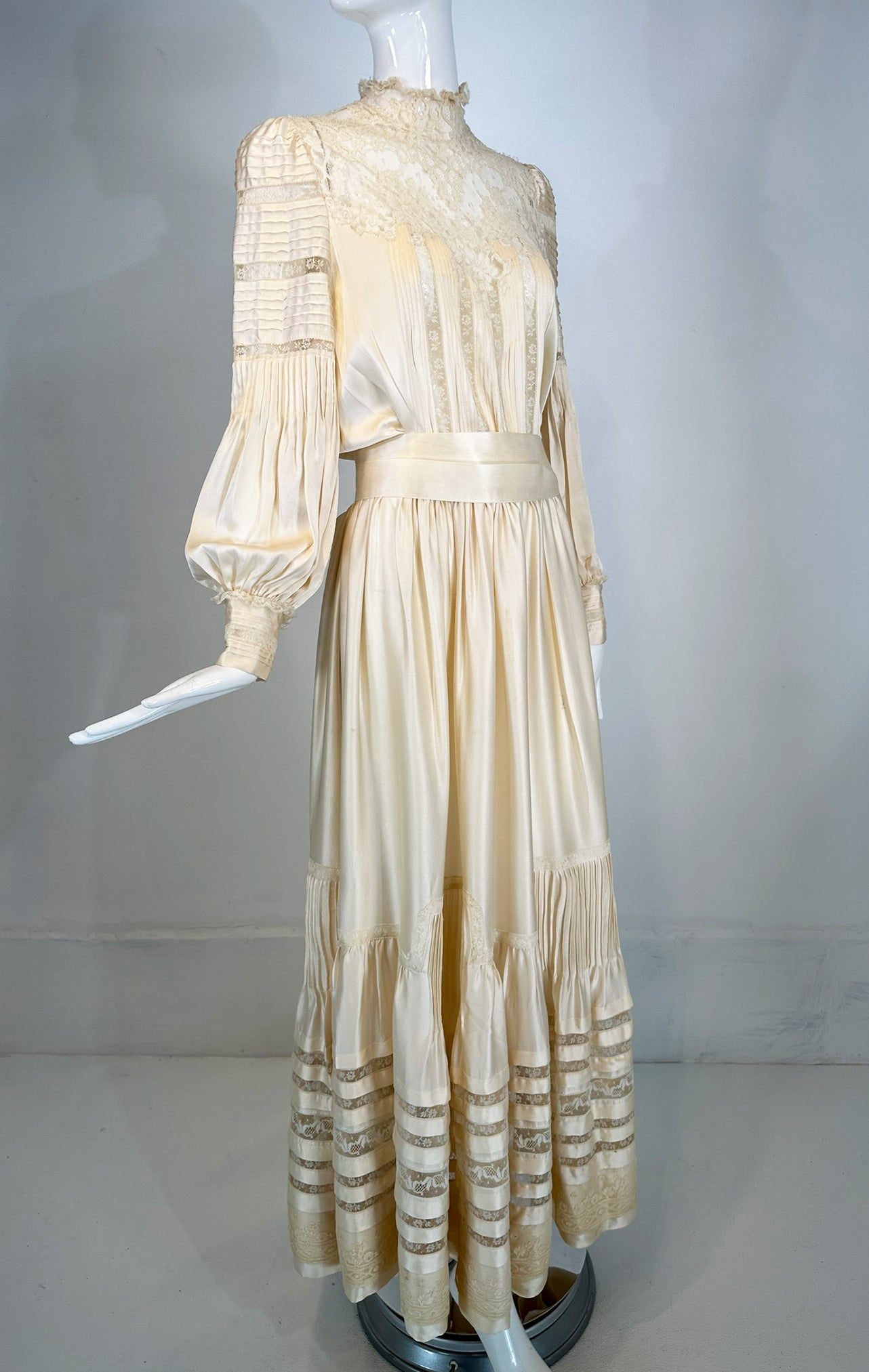 1970s Ivory Silk Satin & Lace Hand Made Victorian Style Wedding Dress – Palm Beach Vintage