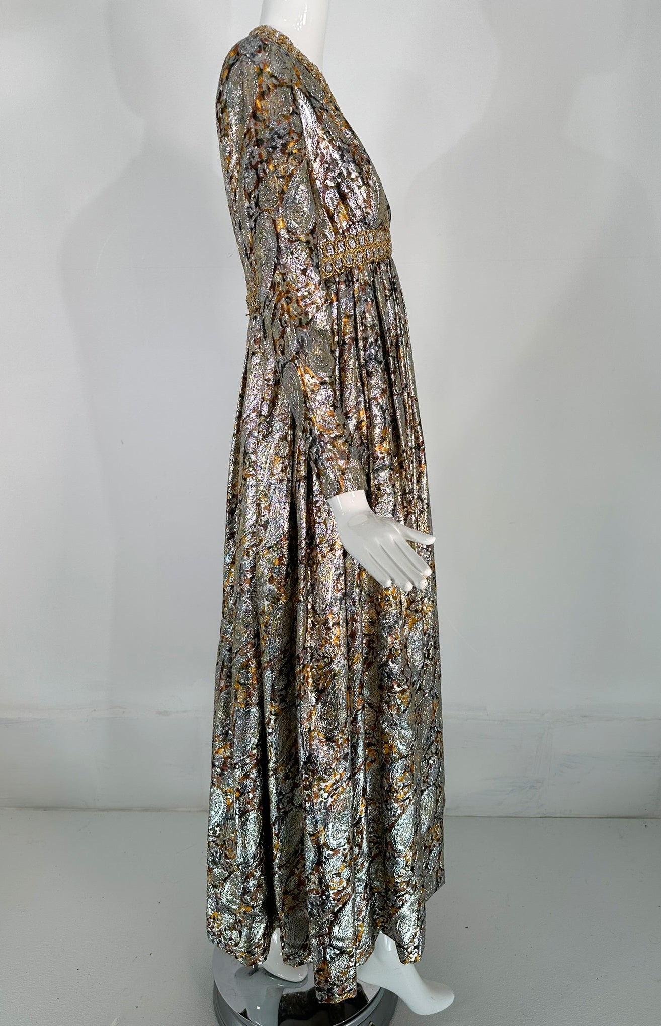 luxalina maxi dress Kasper for Joan Leslie 1968 Documented Paisley Silk & Lurex Gown – Palm  Beach Vintage