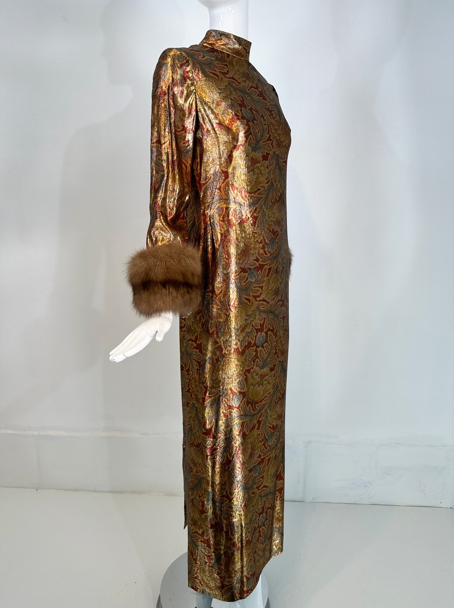 SOLD Oscar de la Renta Gold Silk Lame Evening Gown Button Back Sable C Palm Beach Vintage SOLD Oscar de la Renta Gold Silk Lame Evening Gown Button Back Sable C Palm Beach Vintage