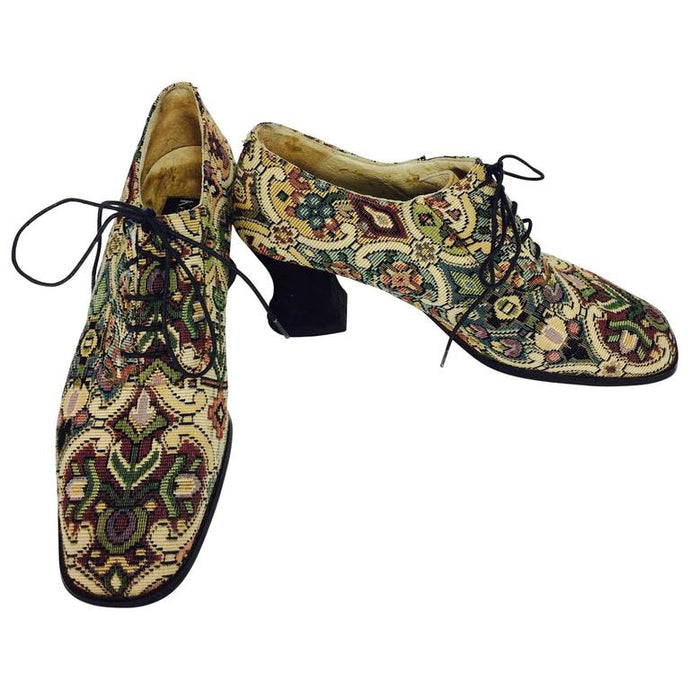 Kenneth Cole tapestry brocade Louis heel lace up shoes 9M 1990s