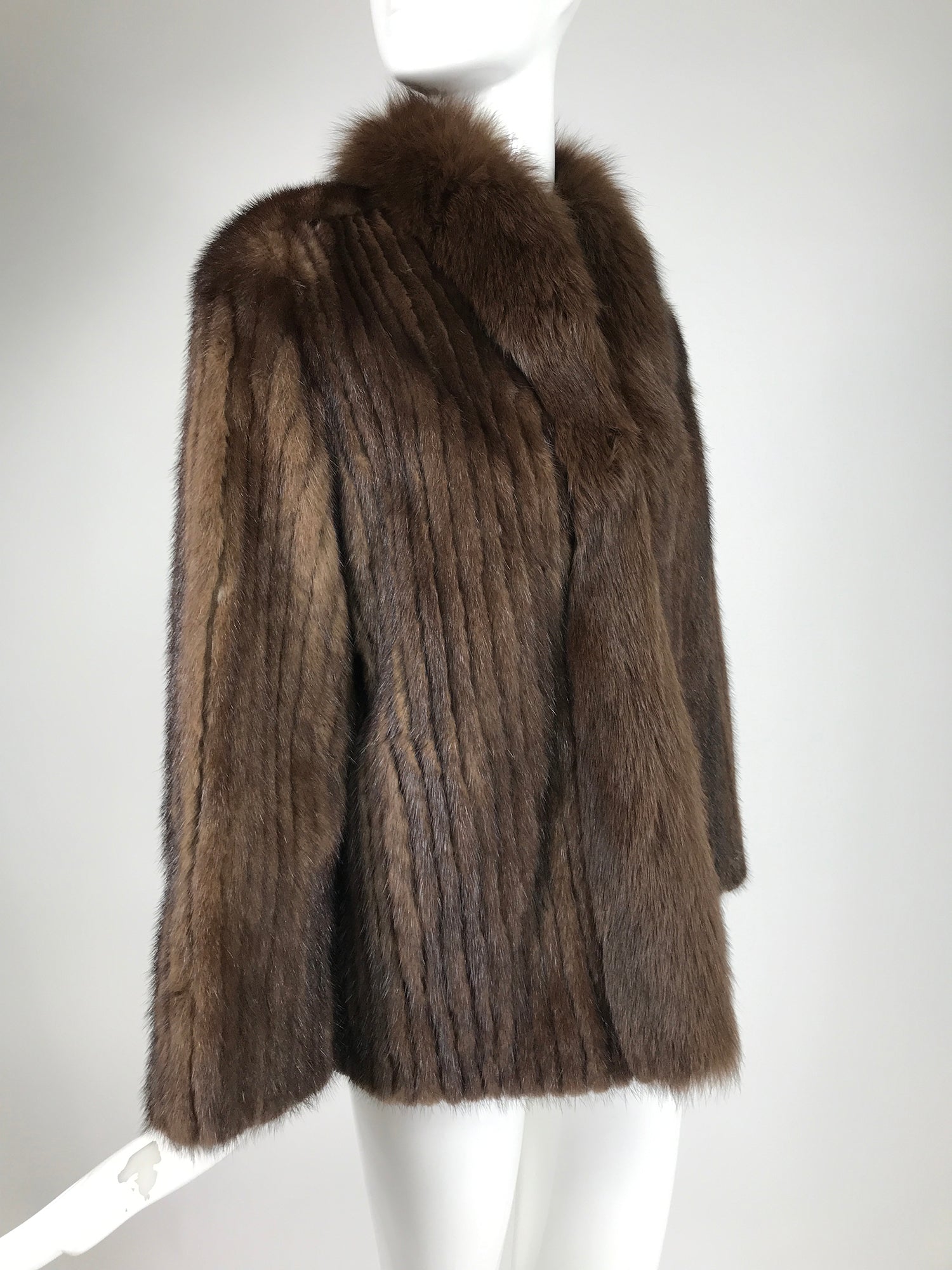 VINTAGE SAGA MINK "GUARANTEE OF QUALITY" CORDED MINK W/ FOX  COLLAR FUR JACKET