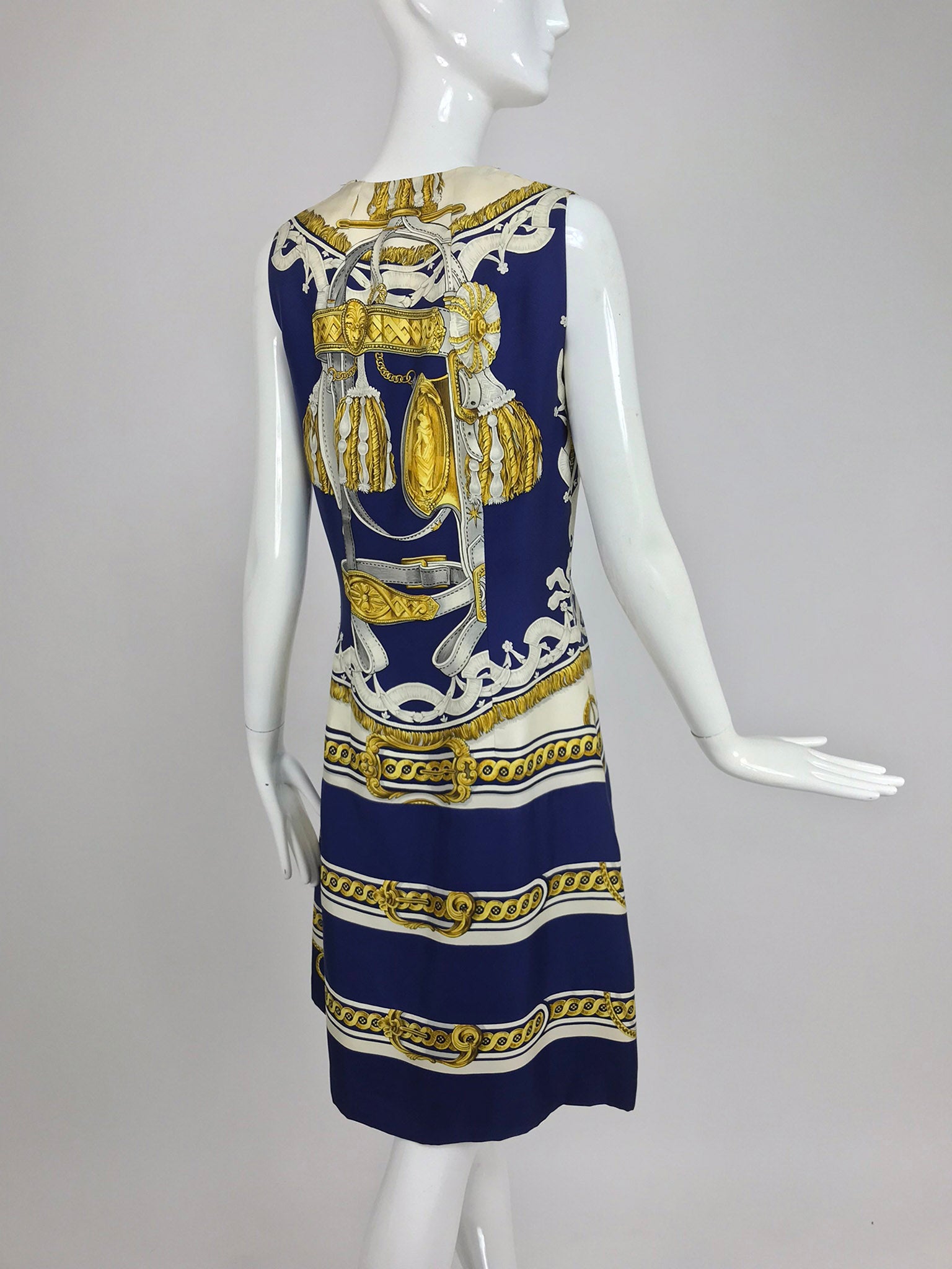 Hermes printed silk twill sheath dress 1970s 42 – Palm Beach Vintage