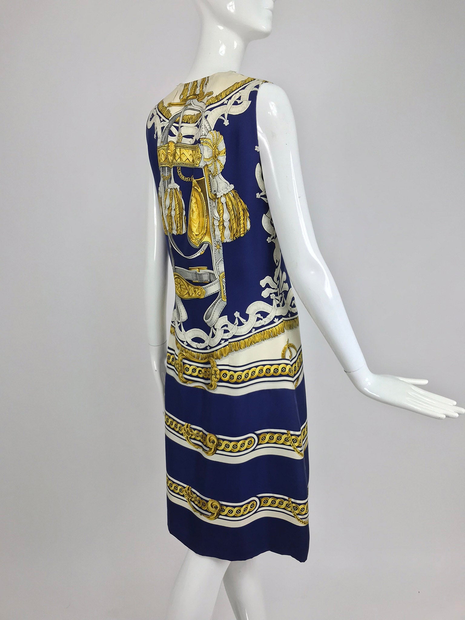 Hermes printed silk twill sheath dress 1970s 42 – Palm Beach Vintage