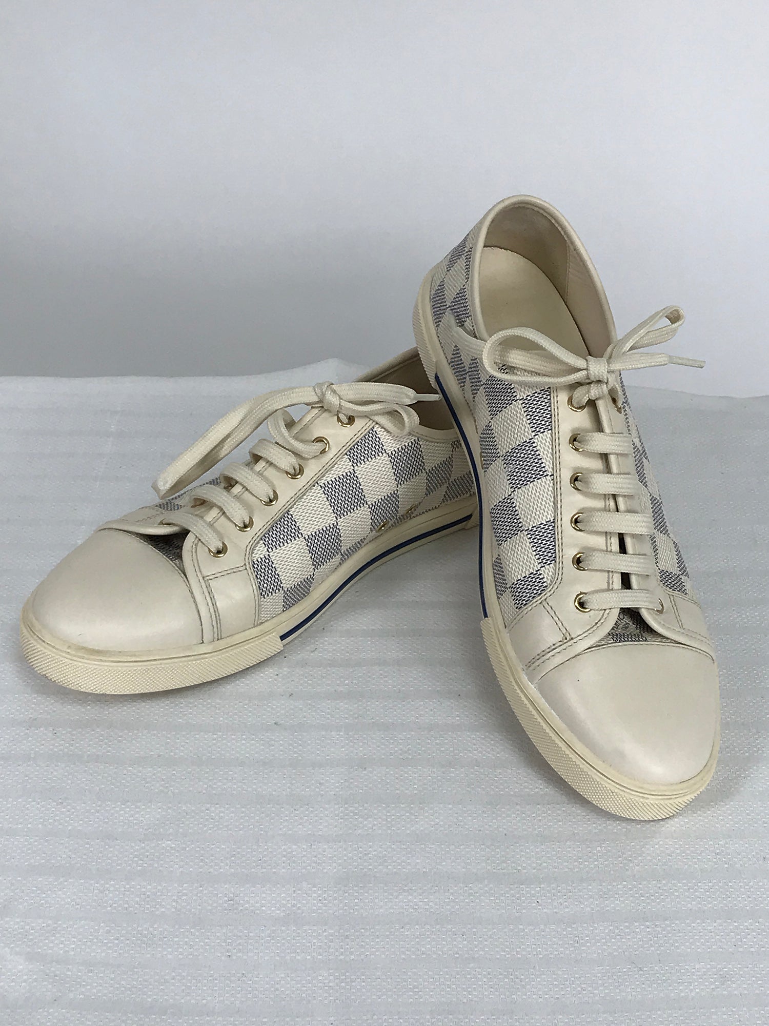 SOLD Louis Vuitton Damier Azur Womens Cream Leather Sneakers Gold Hard –  Palm Beach Vintage