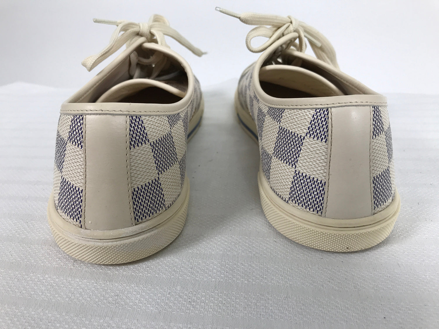 Leather trainers Louis Vuitton Beige size 8 UK in Leather - 33181745