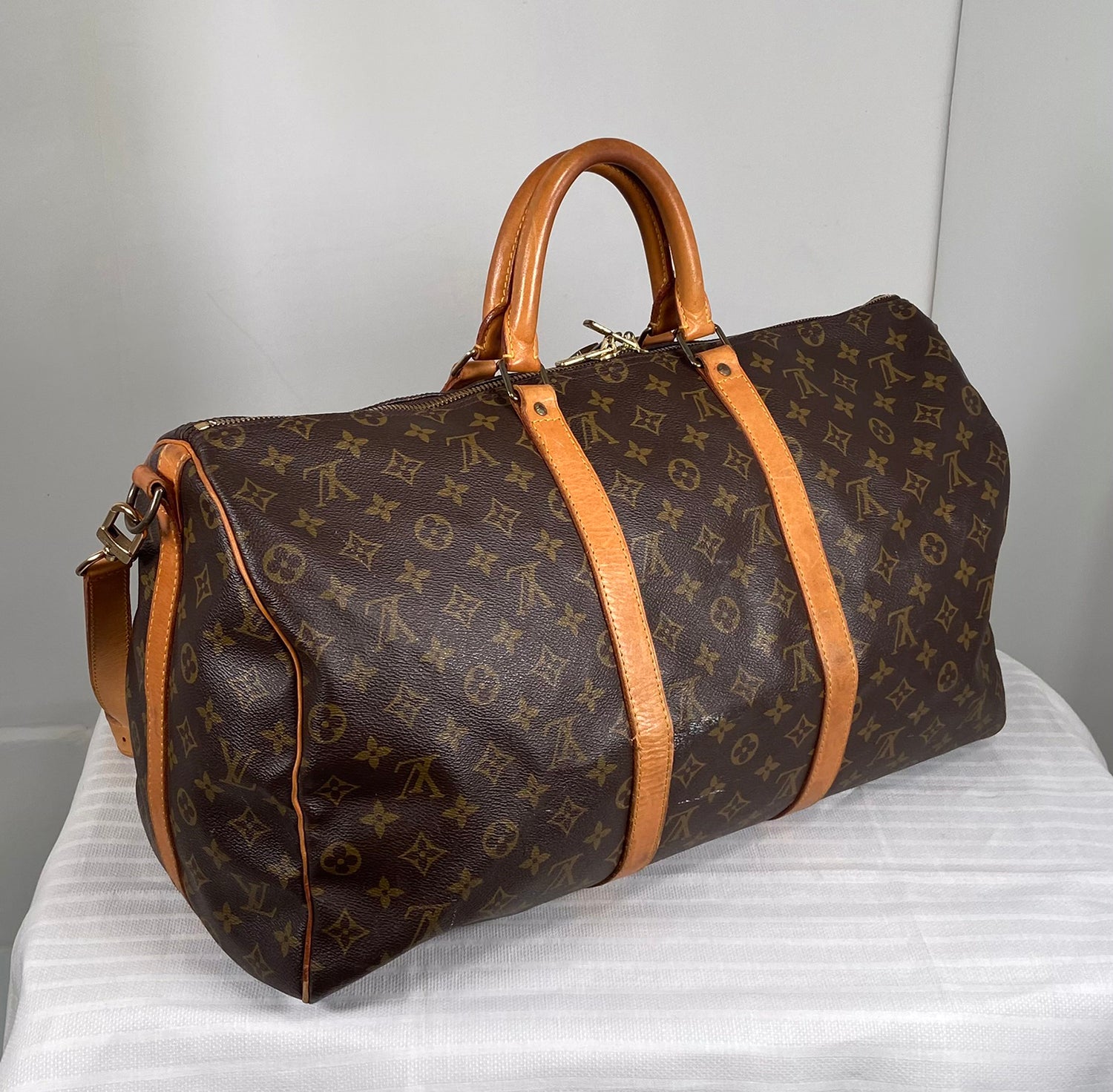 Louis Vuitton keepall 50 monogram shoulder strap Brown Leather ref.183901 -  Joli Closet