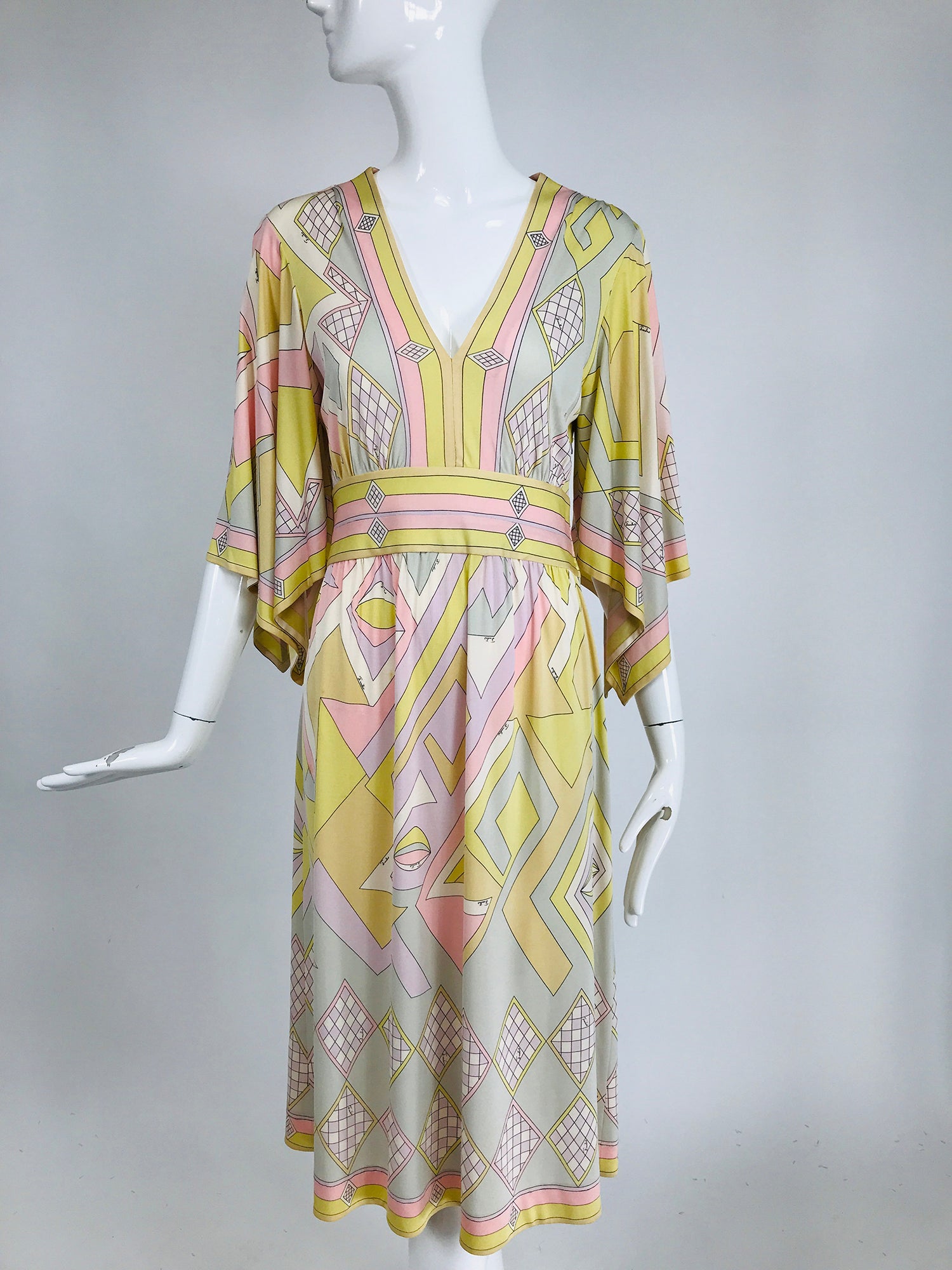 SOLD Emilio Pucci Vintage Silk V Neck Kimono Sleeve Day Dress – Palm Beach Vintage SOLD Emilio Pucci Vintage Silk V Neck Kimono Sleeve Day Dress – Palm Beach Vintage
