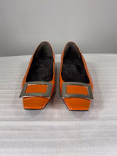Roger Vivier Orange Patent Leather Silver Buckle Shoes Mini Heels 38 1/2