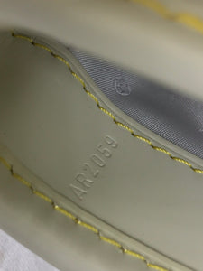 SOLD Louis Vuitton Blanc Suhali Leather L'Essentiel PM Bag 2009