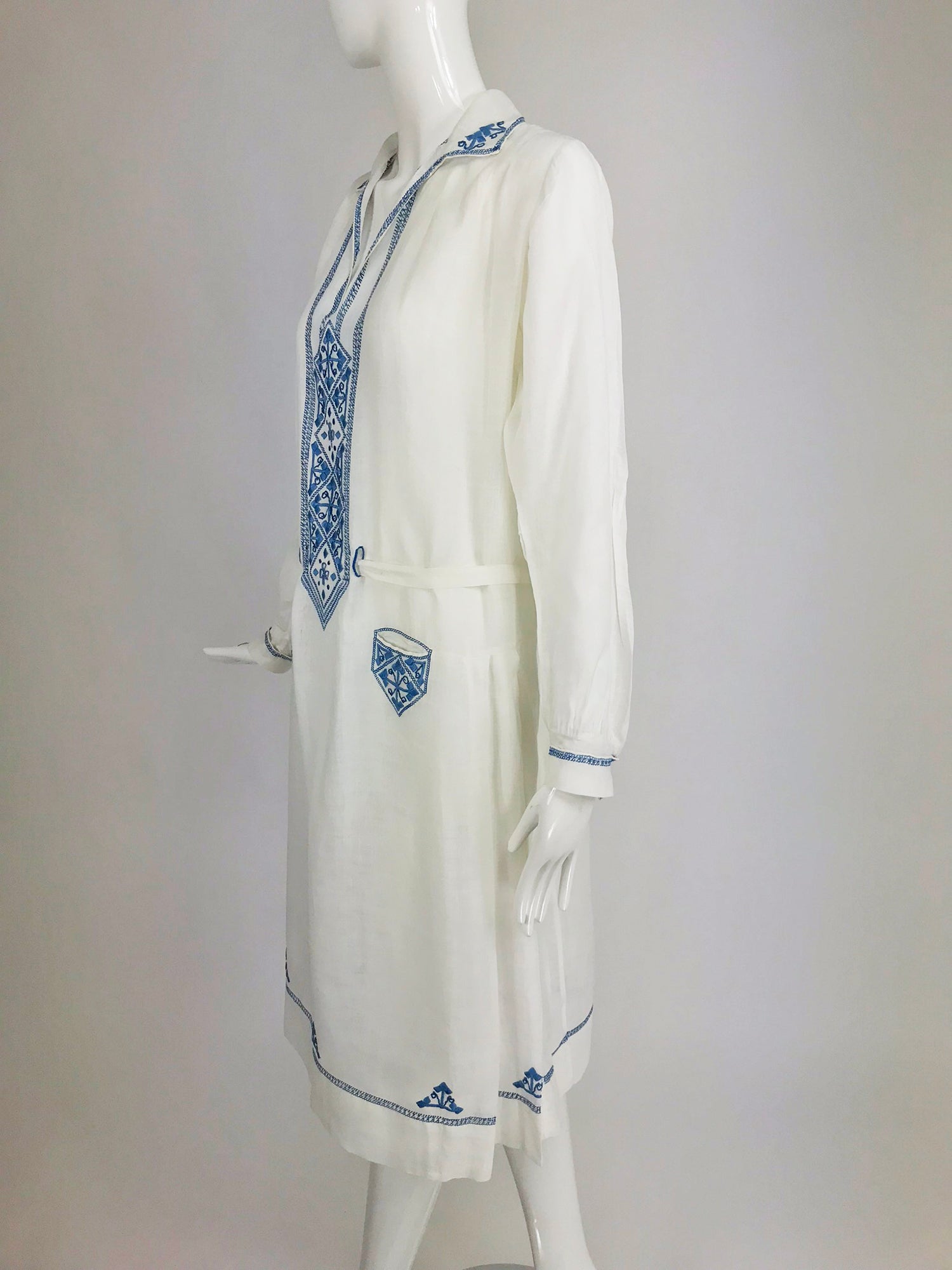 SOLD Vintage1920s Hand Embroidered Blue and White Linen Day Dress Palm Beach Vintage SOLD Vintage1920s Hand Embroidered Blue and White Linen Day Dress Palm Beach Vintage