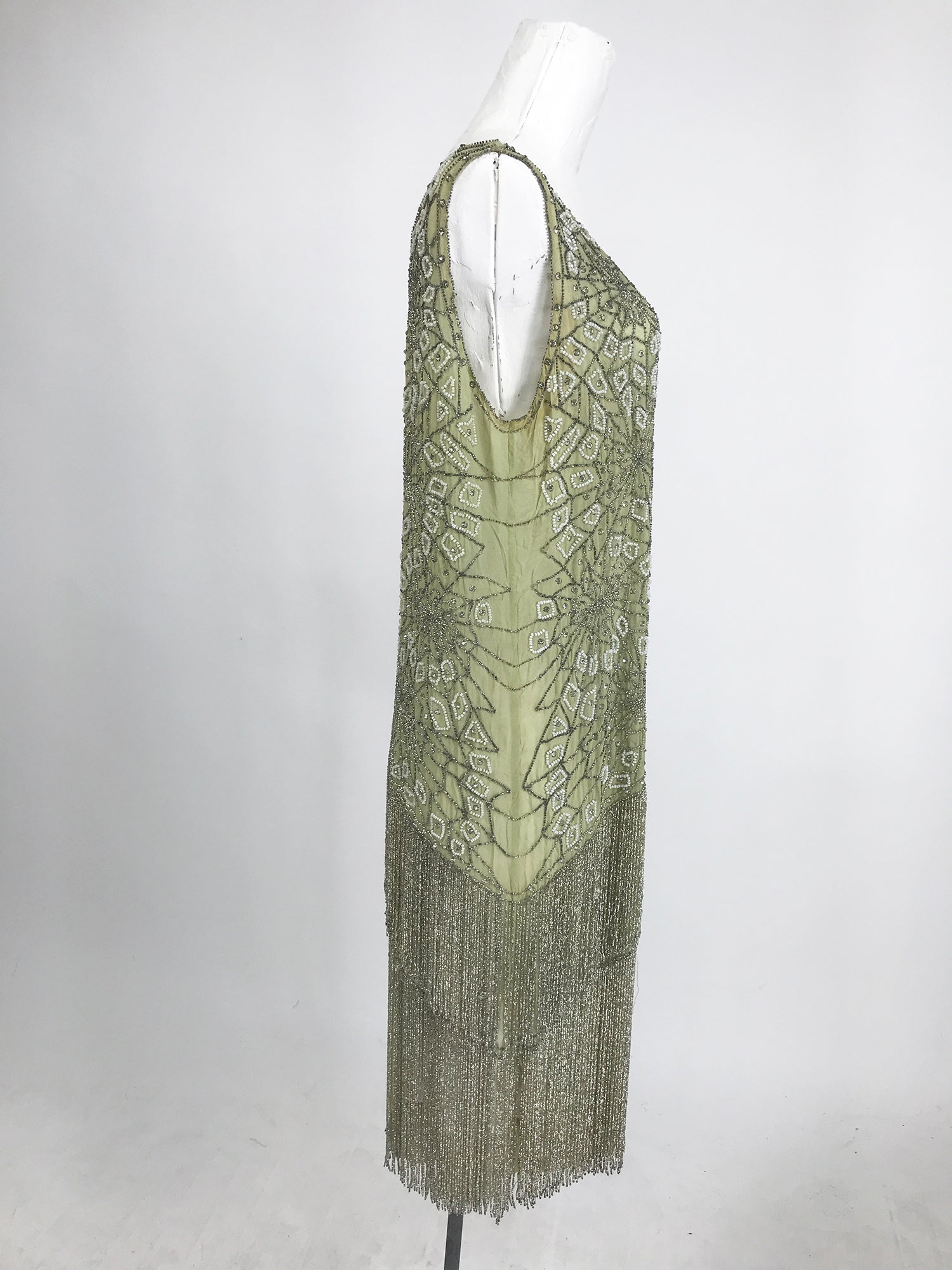 Amazon.com: Plus Size 1920s Vintage Fringed Gatsby Sequin Beaded Tassels  Hem Flapper Dress for Women (Black, XS) : Clothing, Shoes & Jewelry