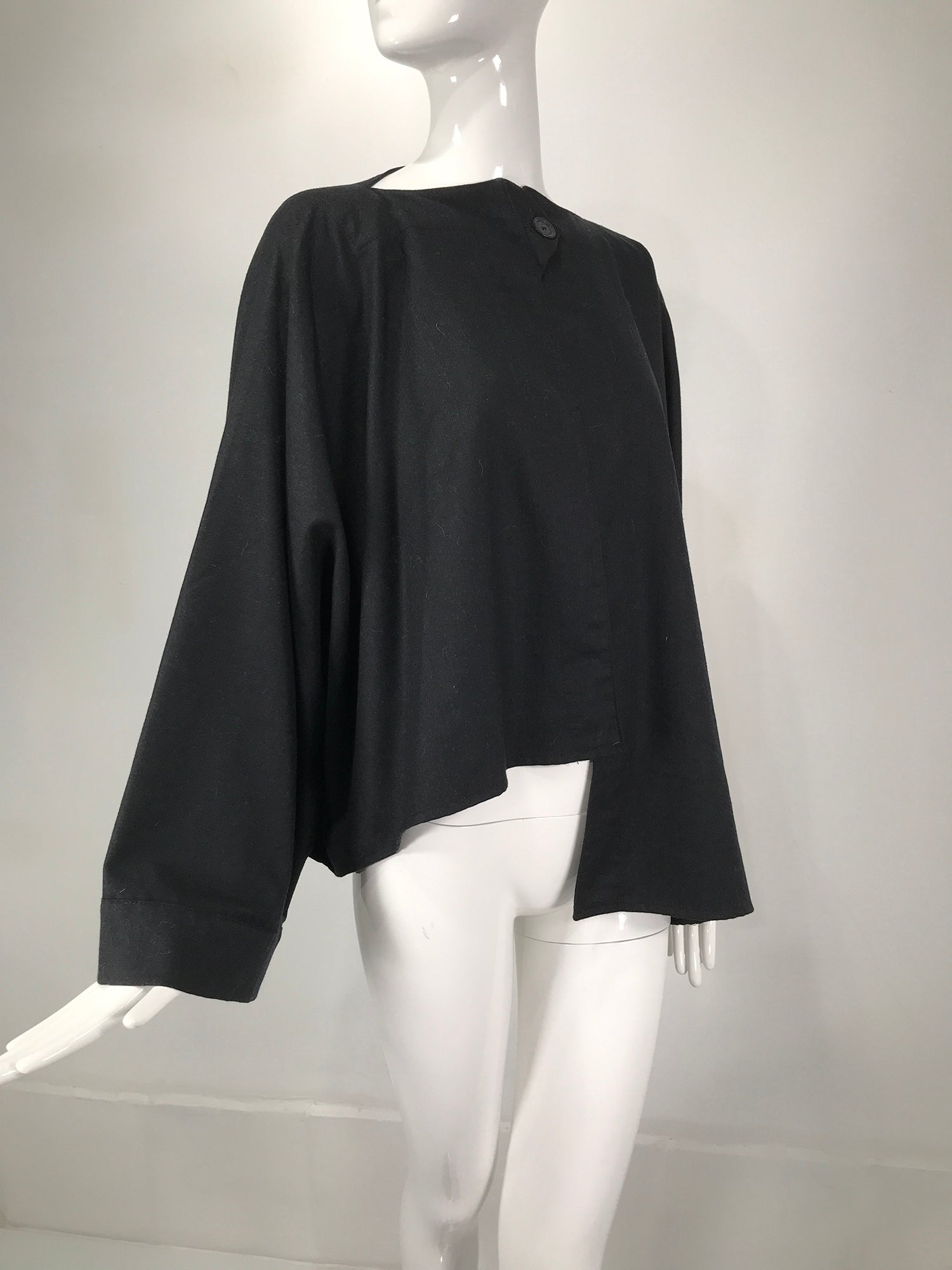 Ivan Grundahl Kimono Sleeve Asymmetrical Hem Jacket – Palm Beach