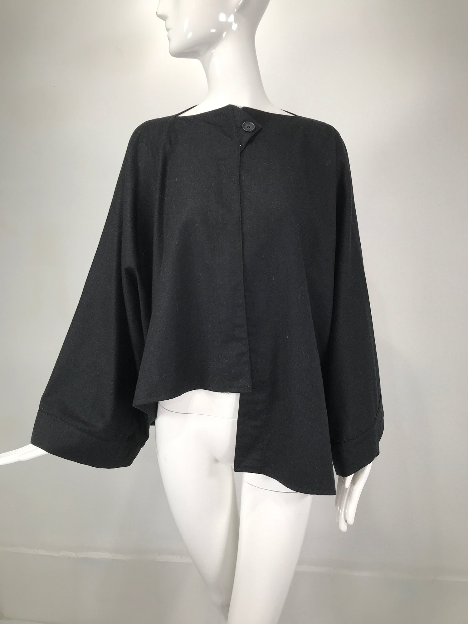 Ivan Grundahl Kimono Sleeve Asymmetrical Hem Jacket – Palm Beach