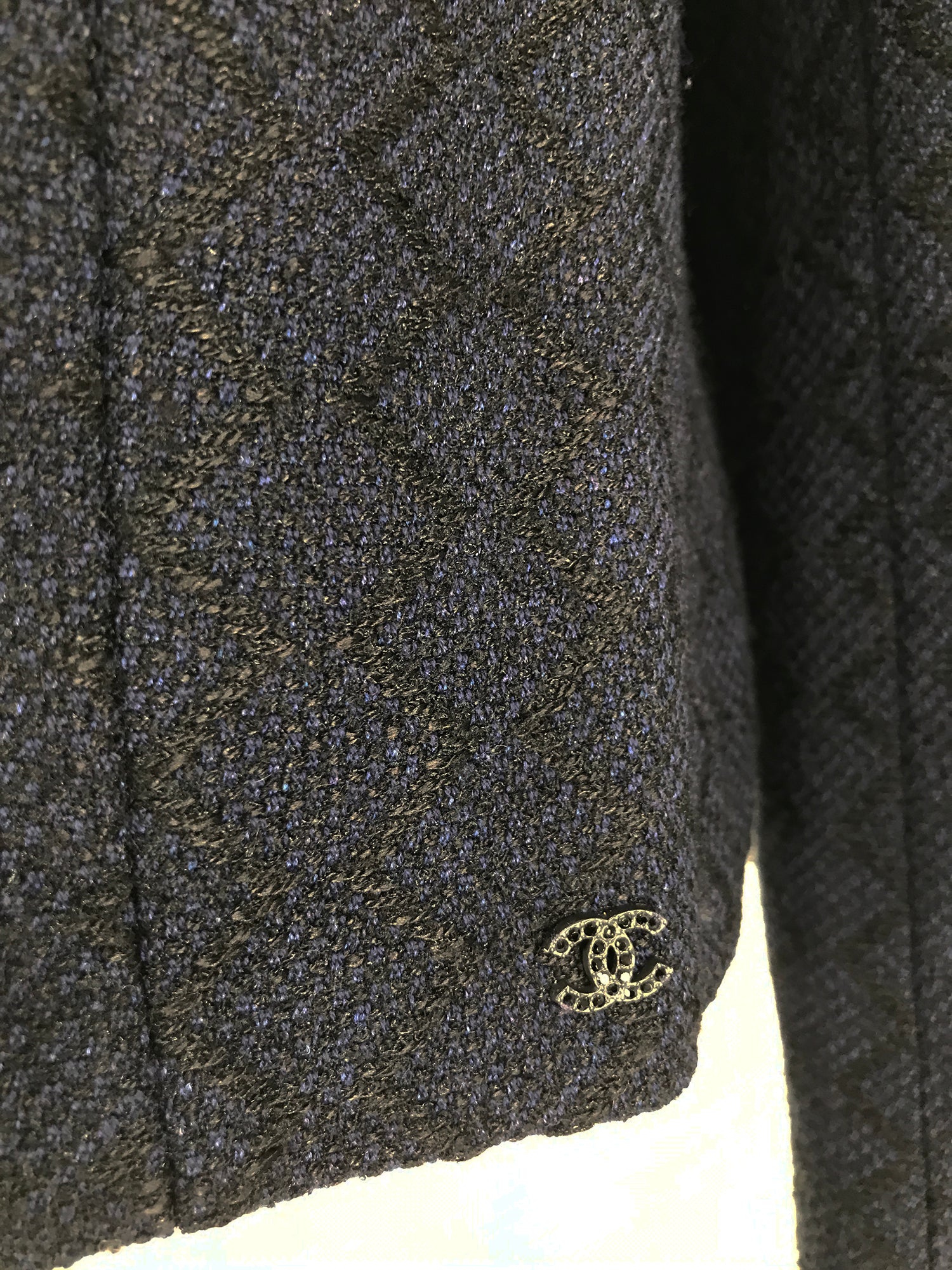 SOLD Chanel 02C Navy & Black Basket Weave Asymmetrical Collar Jacket – Palm  Beach Vintage