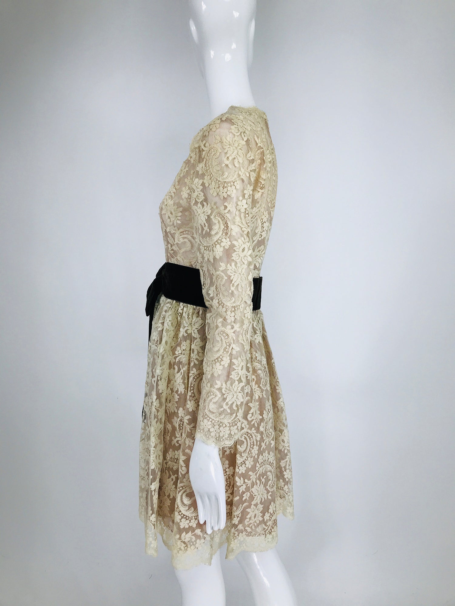 SOLD Vintage Rembrandt 1960s Cream Lace Baby Doll Dress Palm Beach Vintage SOLD Vintage Rembrandt 1960s Cream Lace Baby Doll Dress Palm Beach Vintage