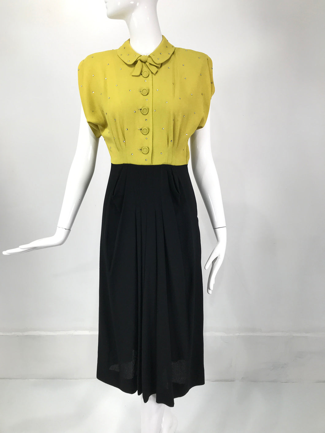 Original Paramount Junior Chicago 1940s Chartreuse & Black Crepe Dress