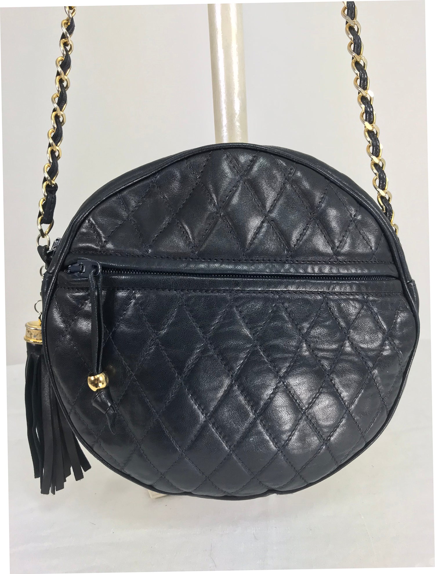 SOLD SISO Italy Navy Lambskin quilted leather round shoulder bag