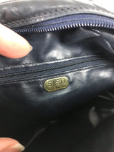 SOLD SISO Italy Navy Lambskin quilted leather round shoulder bag 1980s