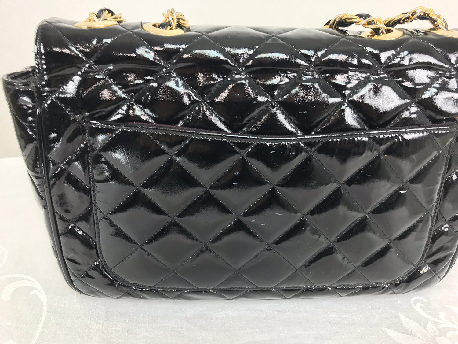 Vintage 1960s Black Purse with Gold Chain