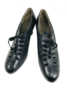 1930s Black Leather Tear Drop Lace Up Shoes 9 1/2B